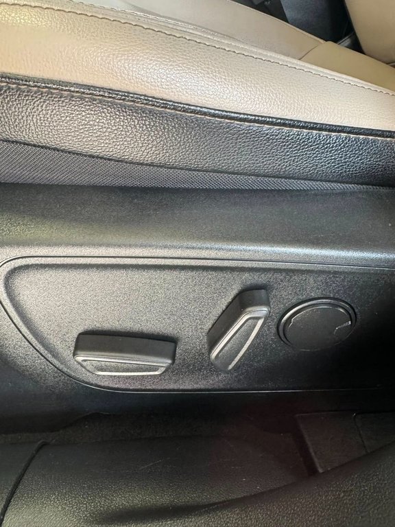 2020 Ford Escape Titanium Hybrid in Hawkesbury, Ontario - 13 - w1024h768px