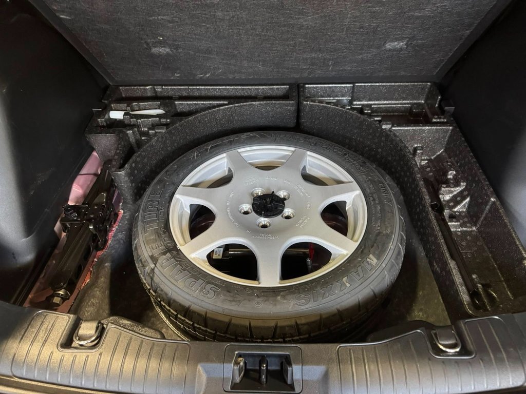 2020 Ford Escape Titanium Hybrid in Hawkesbury, Ontario - 40 - w1024h768px