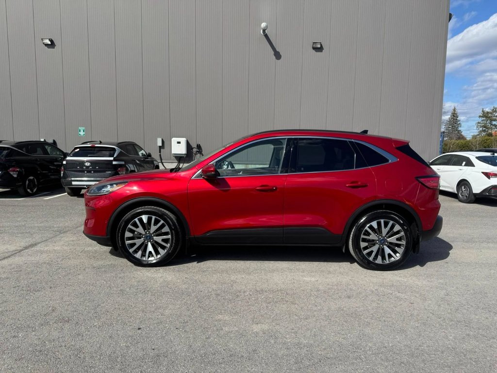 2020 Ford Escape Titanium Hybrid in Hawkesbury, Ontario - 4 - w1024h768px