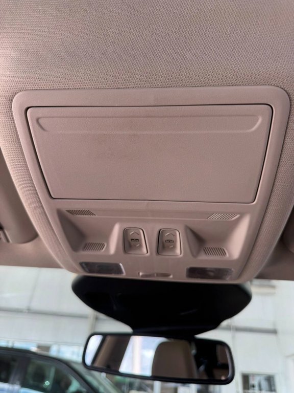 2020 Ford Escape Titanium Hybrid in Hawkesbury, Ontario - 34 - w1024h768px