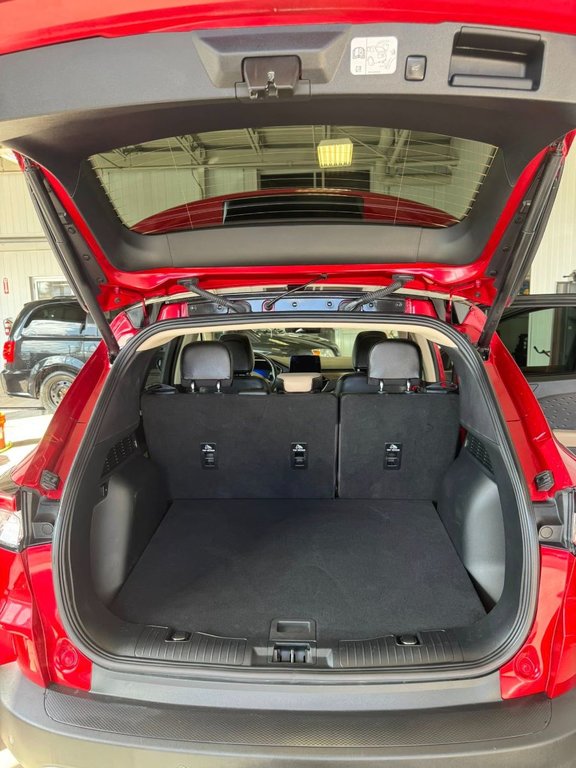 2020 Ford Escape Titanium Hybrid in Hawkesbury, Ontario - 38 - w1024h768px