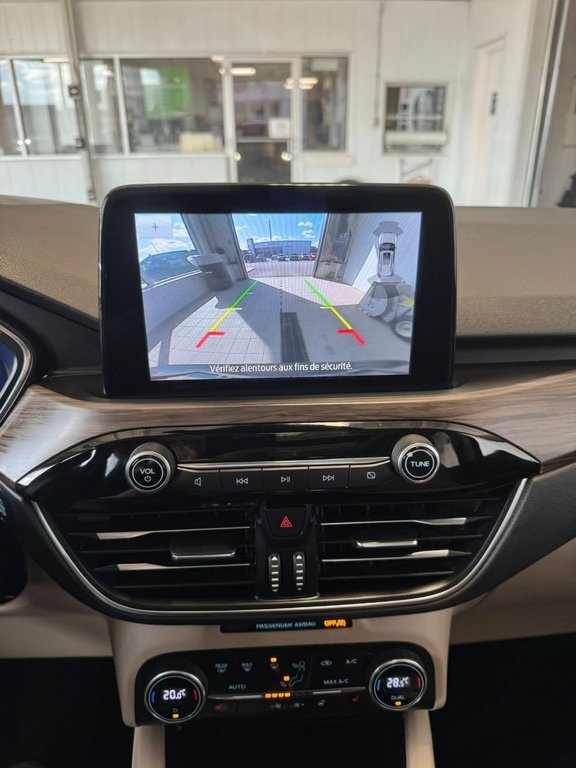 2020 Ford Escape Titanium Hybrid in Hawkesbury, Ontario - 24 - w1024h768px