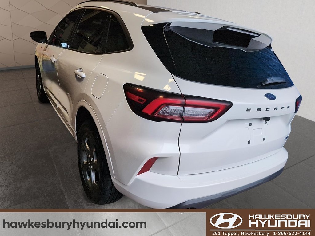 2023 Ford Escape ST-Line in Hawkesbury, Ontario - 4 - w1024h768px