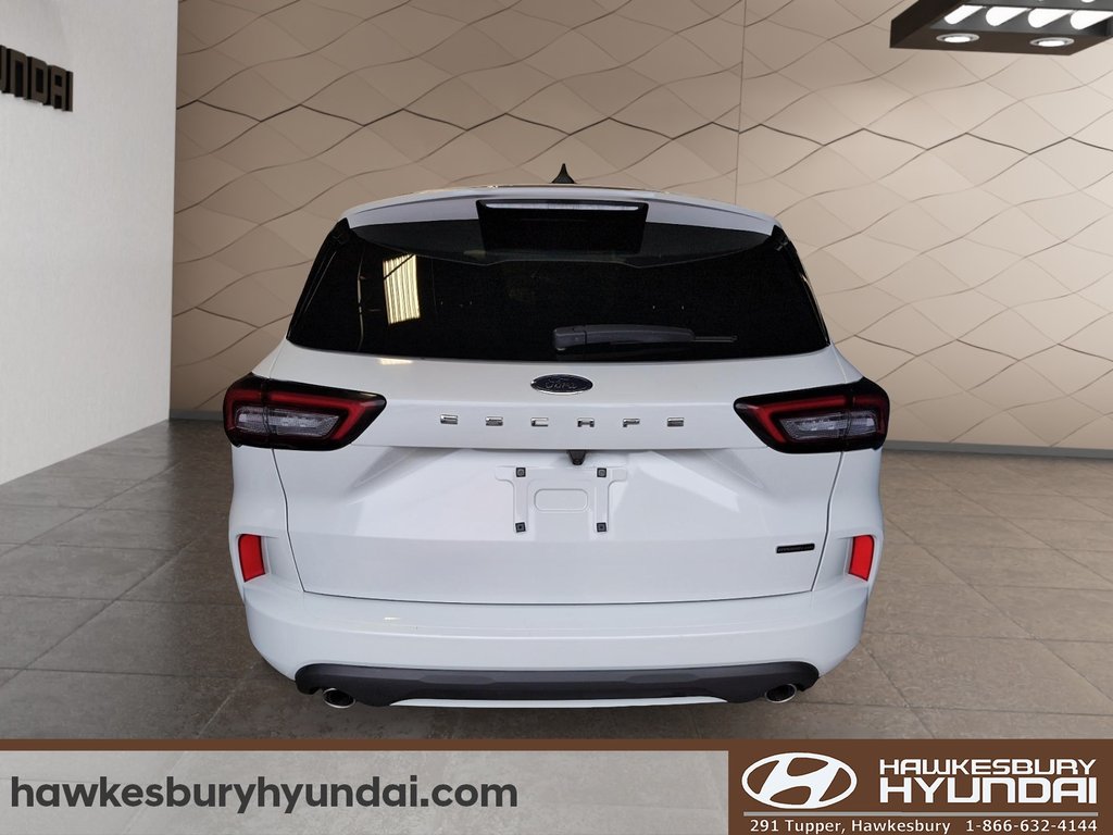 2023 Ford Escape ST-Line in Hawkesbury, Ontario - 3 - w1024h768px