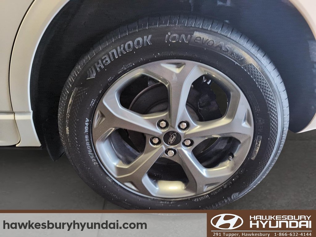2023 Ford Escape ST-Line in Hawkesbury, Ontario - 6 - w1024h768px
