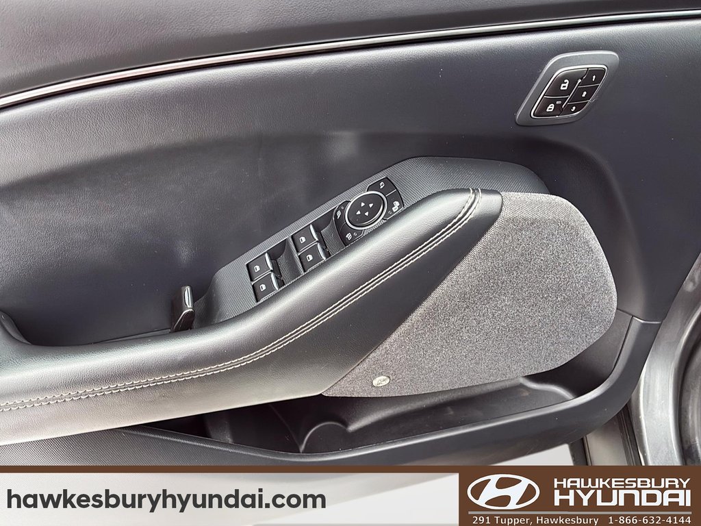 2023 Ford Mustang Mach-E Premium in Hawkesbury, Ontario - 11 - w1024h768px