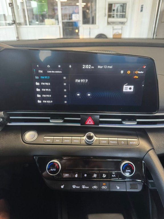 2023 Hyundai Elantra Hybrid Luxury in Hawkesbury, Ontario - 26 - w1024h768px