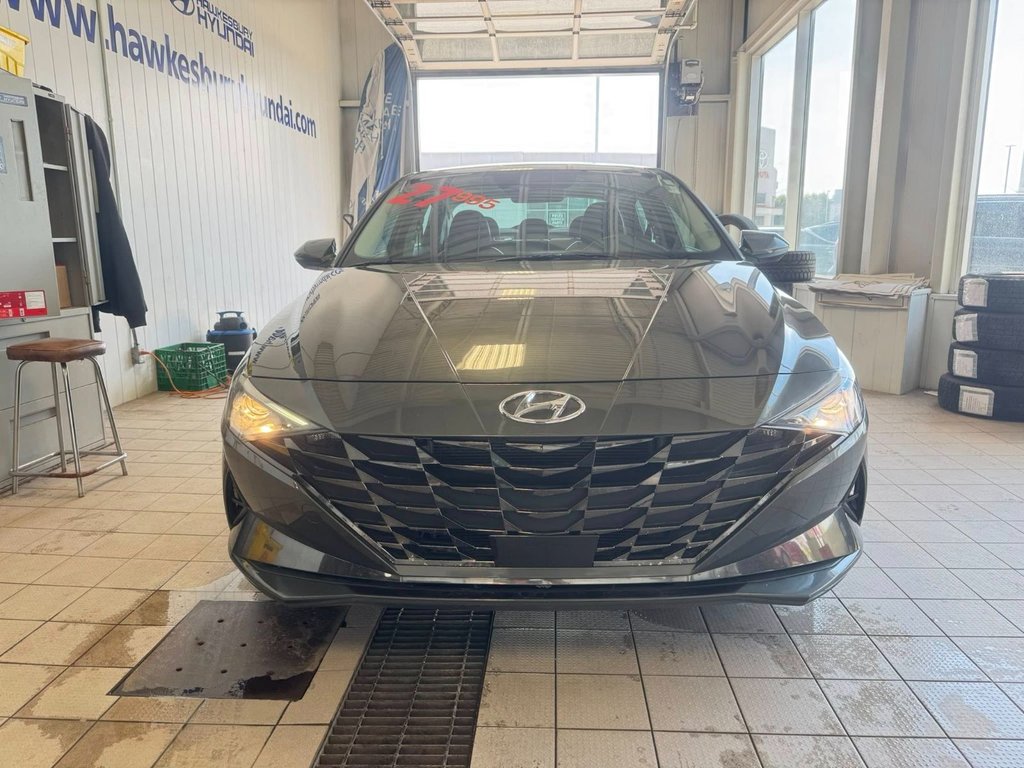2023 Hyundai Elantra Hybrid Luxury in Hawkesbury, Ontario - 8 - w1024h768px