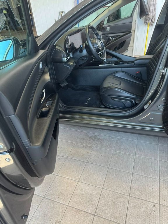 2023 Hyundai Elantra Hybrid Luxury in Hawkesbury, Ontario - 16 - w1024h768px