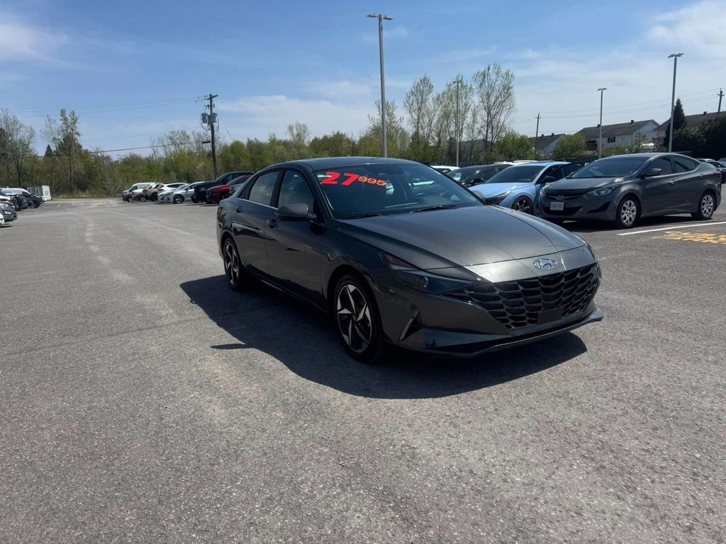 2023 Hyundai Elantra Hybrid Luxury in Hawkesbury, Ontario - 10 - w1024h768px