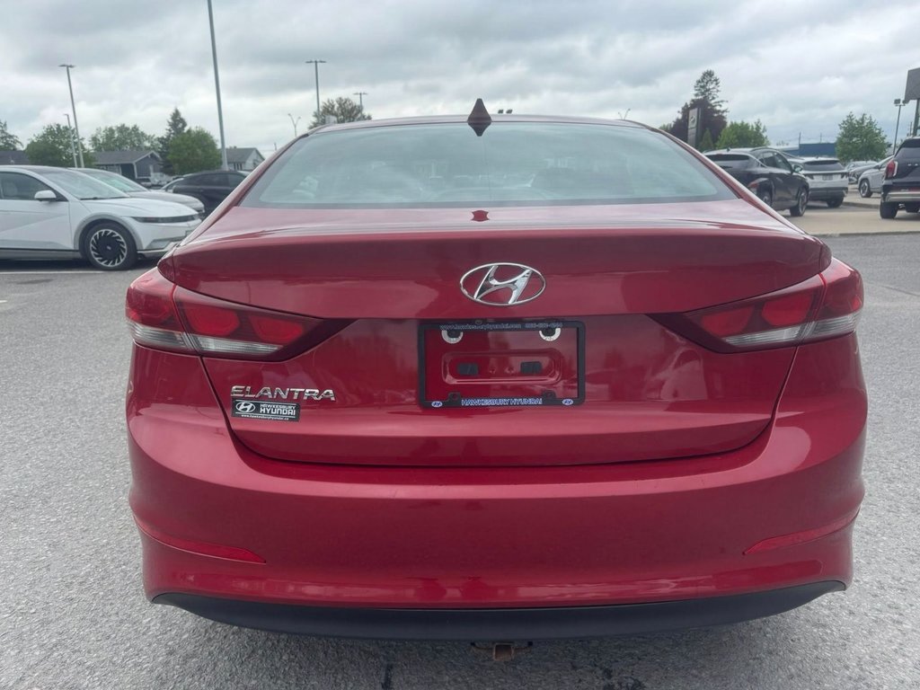 2017 Hyundai Elantra GLS in Hawkesbury, Ontario - 6 - w1024h768px