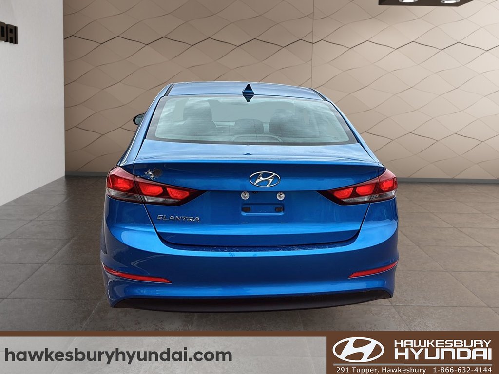 2017 Hyundai Elantra GL in Hawkesbury, Ontario - 3 - w1024h768px