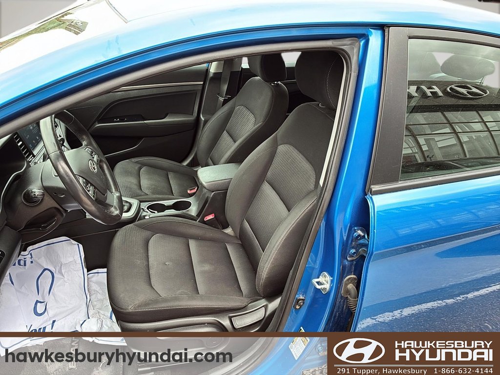 2017 Hyundai Elantra GL in Hawkesbury, Ontario - 9 - w1024h768px