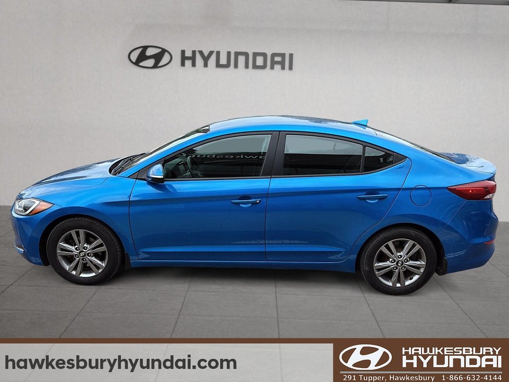 2017 Hyundai Elantra GL in Hawkesbury, Ontario - 5 - w1024h768px
