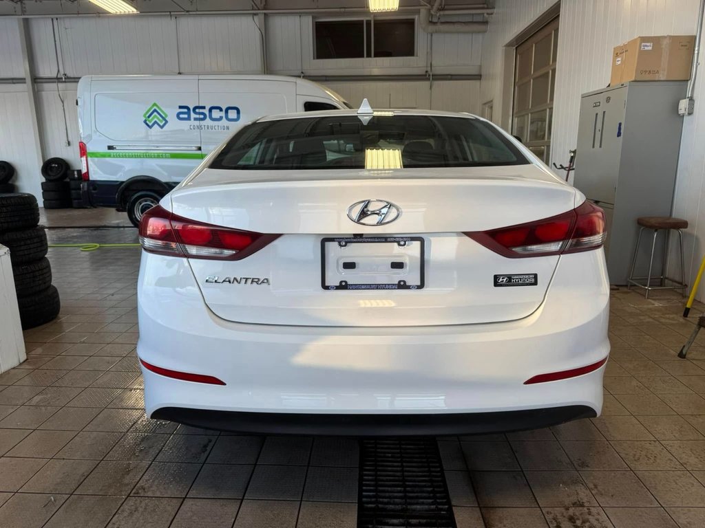 2018 Hyundai Elantra GL in Hawkesbury, Ontario - 10 - w1024h768px