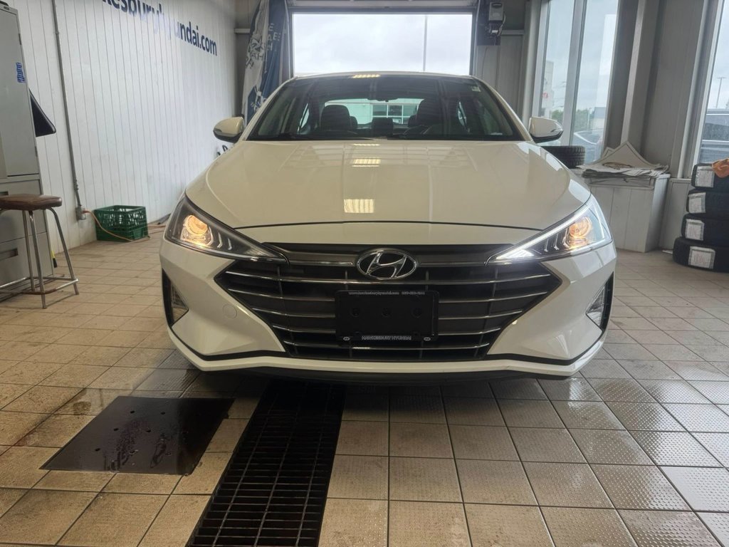 2020 Hyundai Elantra Luxury in Hawkesbury, Ontario - 9 - w1024h768px