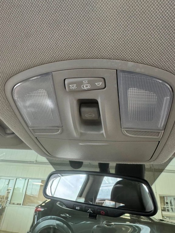 2020 Hyundai Elantra Luxury in Hawkesbury, Ontario - 35 - w1024h768px