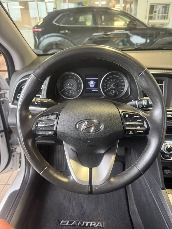 2020 Hyundai Elantra Luxury in Hawkesbury, Ontario - 30 - w1024h768px