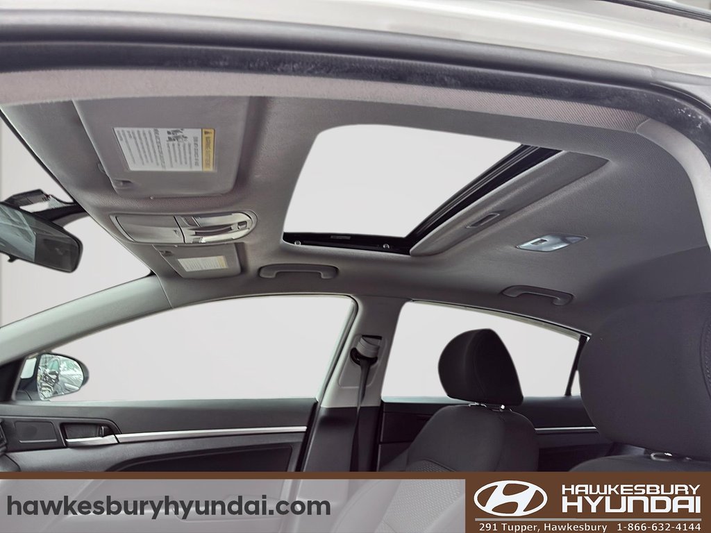 Hyundai Elantra Preferred w/Sun & Safety Package 2020 à Hawkesbury, Ontario - 16 - w1024h768px