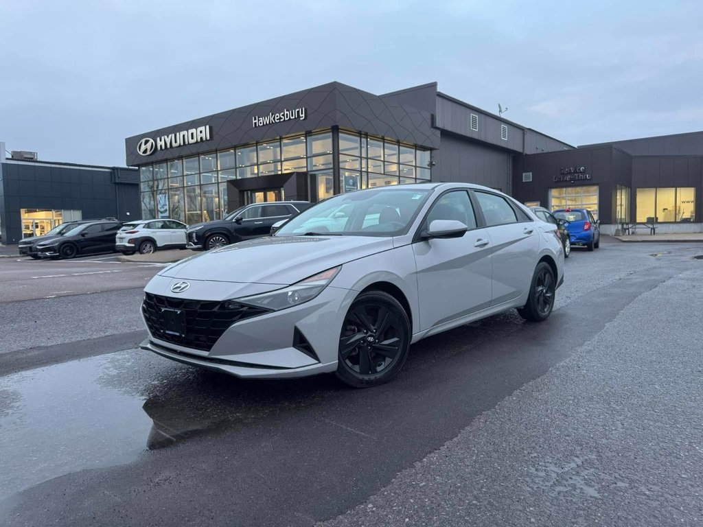 Hyundai Elantra Preferred 2021 à Hawkesbury, Ontario - 2 - w1024h768px