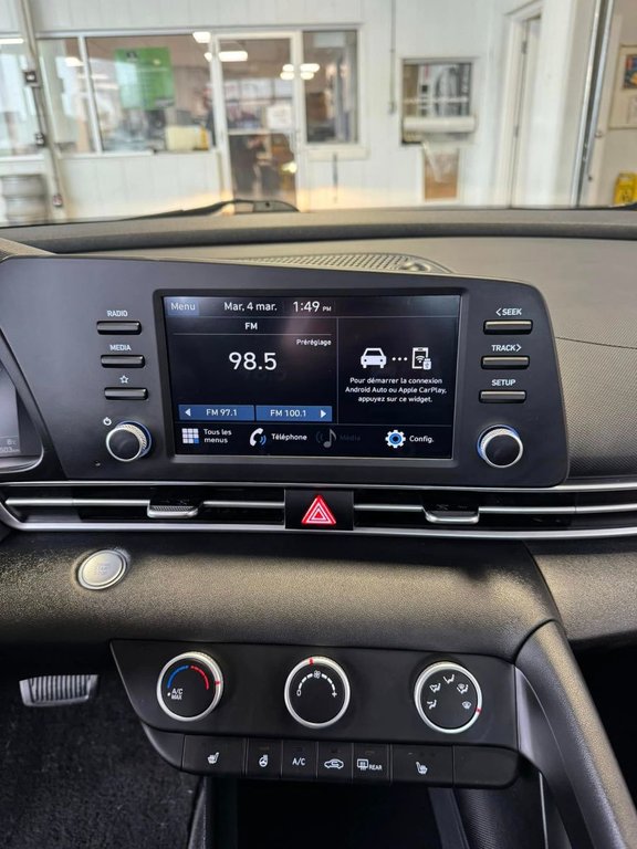 2021 Hyundai Elantra Preferred in Hawkesbury, Ontario - 21 - w1024h768px