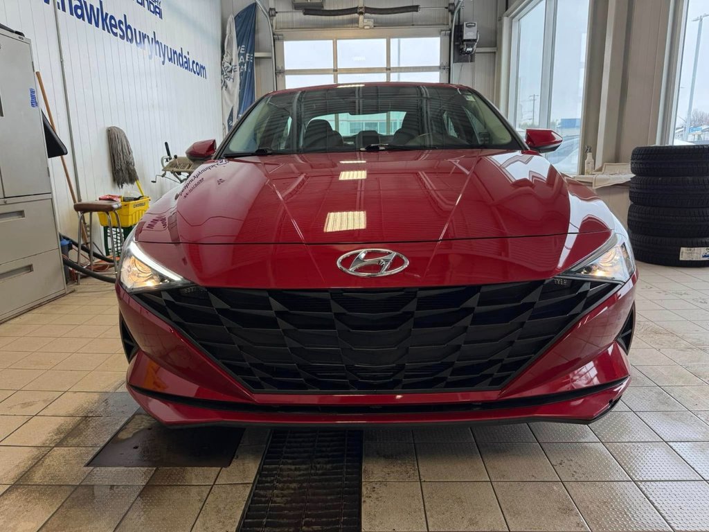 2021 Hyundai Elantra Preferred in Hawkesbury, Ontario - 9 - w1024h768px