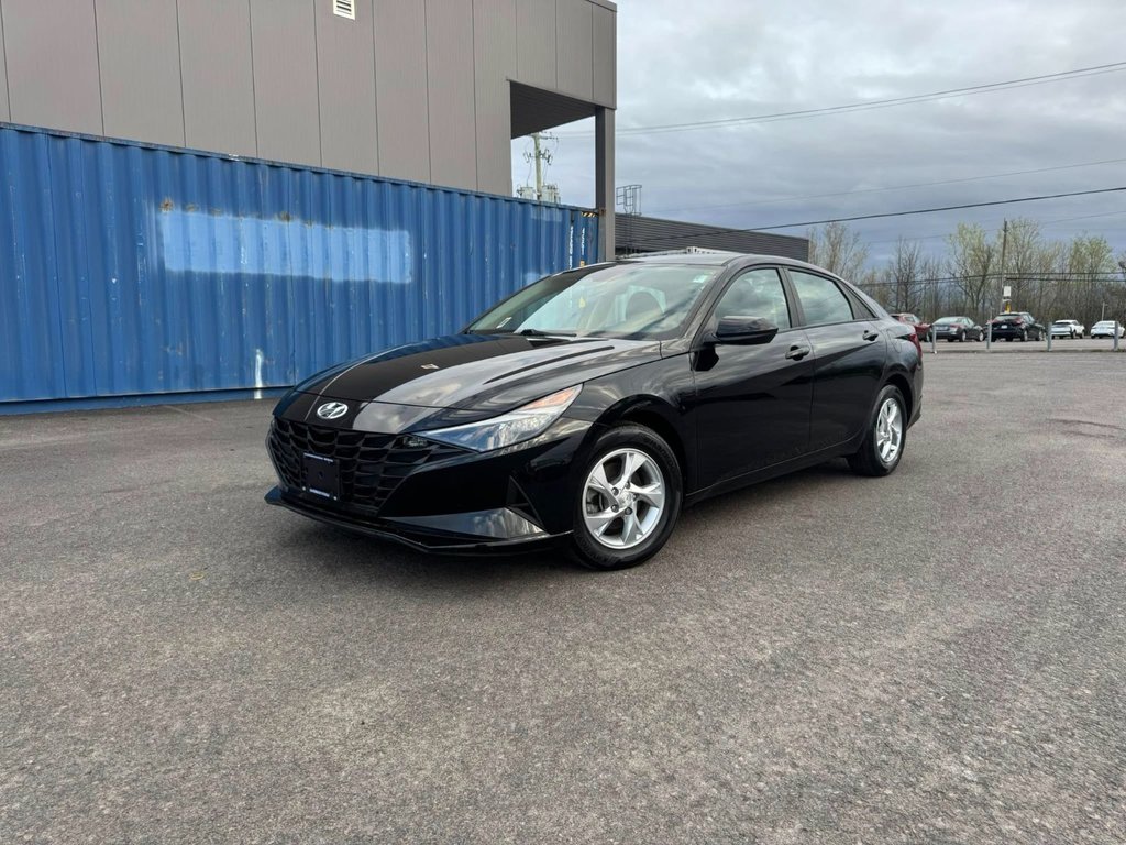 2021 Hyundai Elantra Essential in Hawkesbury, Ontario - 2 - w1024h768px