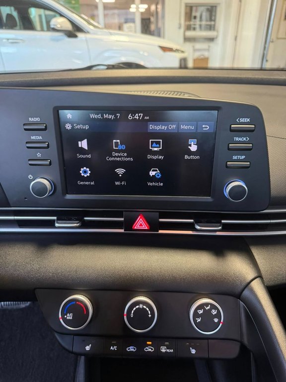 2021 Hyundai Elantra Essential in Hawkesbury, Ontario - 27 - w1024h768px