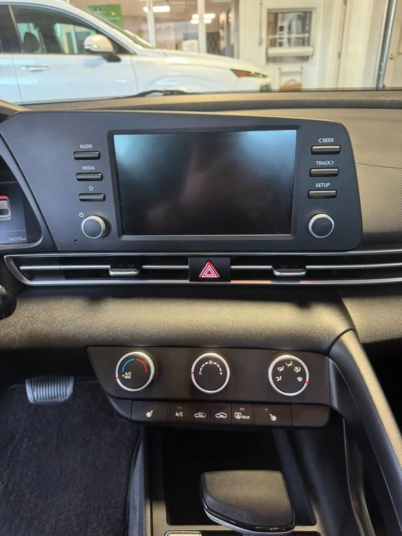 2021 Hyundai Elantra Essential in Hawkesbury, Ontario - 24 - w1024h768px