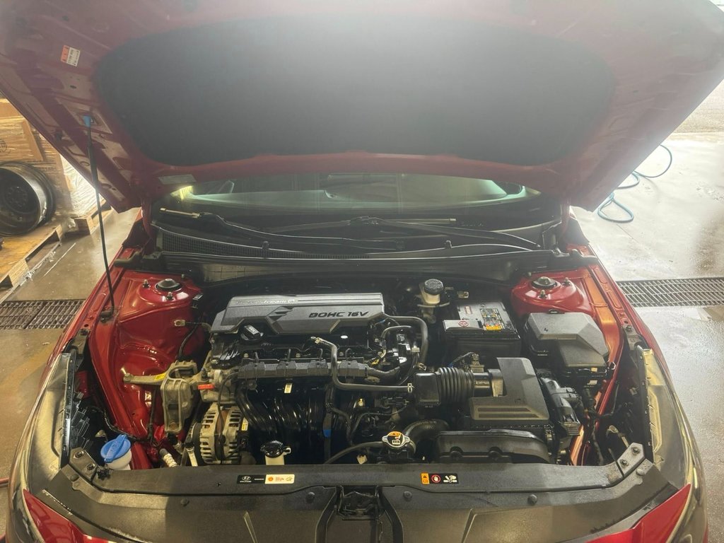 2021 Hyundai Elantra Preferred in Hawkesbury, Ontario - 7 - w1024h768px