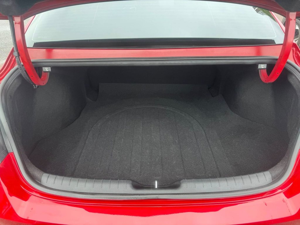 2021 Hyundai Elantra Preferred in Hawkesbury, Ontario - 24 - w1024h768px