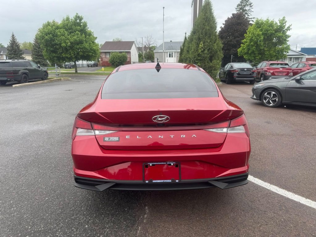 2021 Hyundai Elantra Preferred in Hawkesbury, Ontario - 6 - w1024h768px