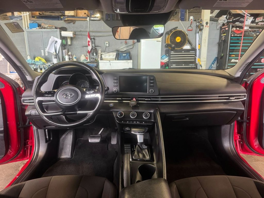 2021 Hyundai Elantra Preferred in Hawkesbury, Ontario - 14 - w1024h768px