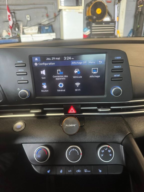 2021 Hyundai Elantra Preferred in Hawkesbury, Ontario - 18 - w1024h768px