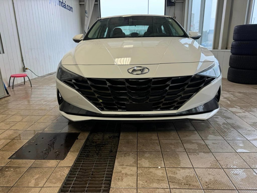 2022  Elantra Ultimate in Hawkesbury, Ontario - 8 - w1024h768px