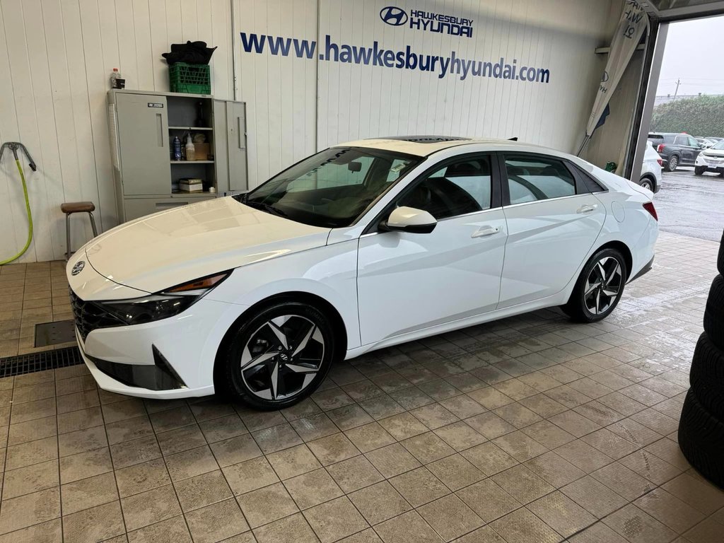 2022  Elantra Ultimate in Hawkesbury, Ontario - 3 - w1024h768px