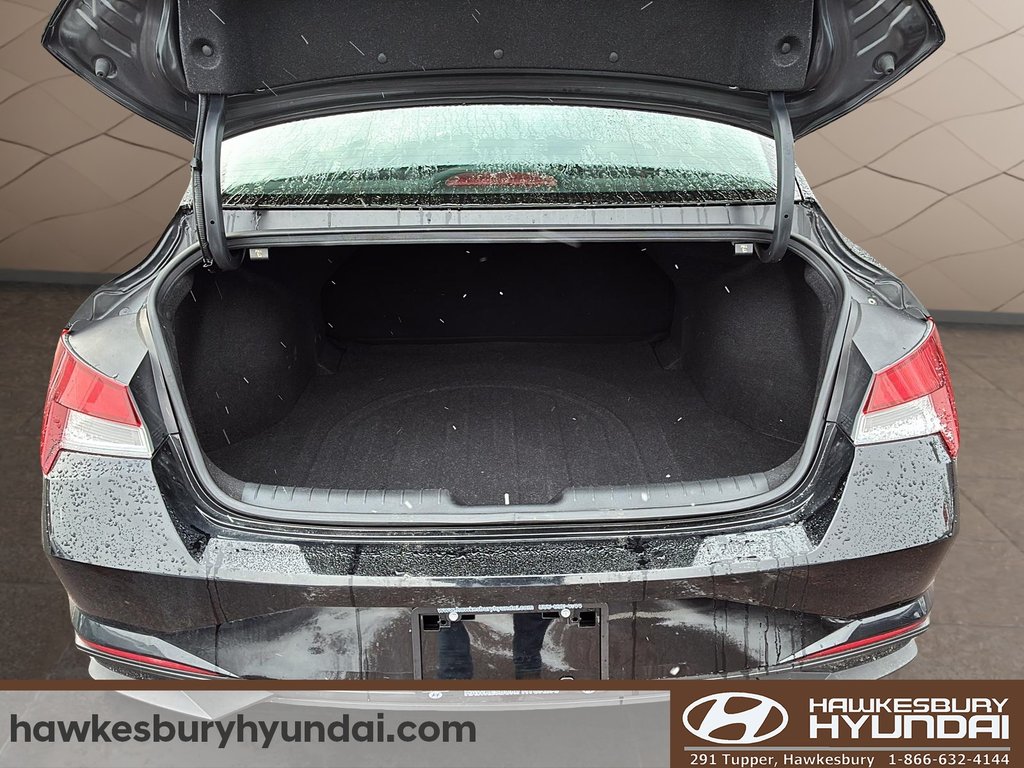 2022 Hyundai Elantra Preferred in Hawkesbury, Ontario - 7 - w1024h768px