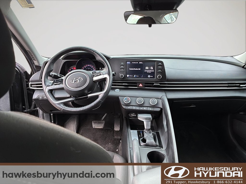 2022 Hyundai Elantra Preferred in Hawkesbury, Ontario - 11 - w1024h768px