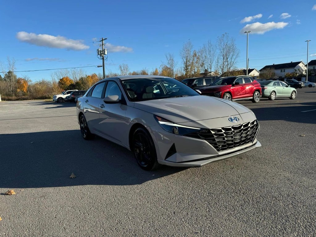 2023  Elantra Preferred in Hawkesbury, Ontario - 5 - w1024h768px