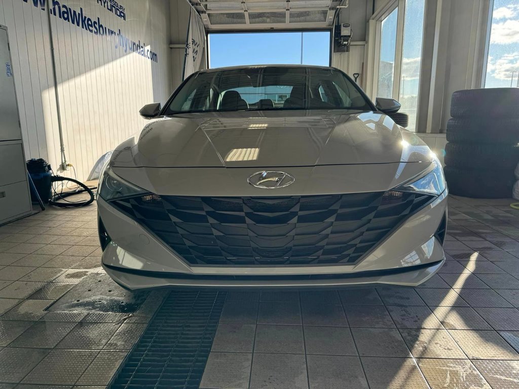 2023  Elantra Preferred in Hawkesbury, Ontario - 7 - w1024h768px