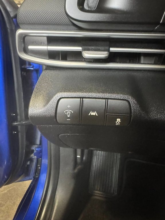 2023 Hyundai Elantra Preferred in Hawkesbury, Ontario - 21 - w1024h768px