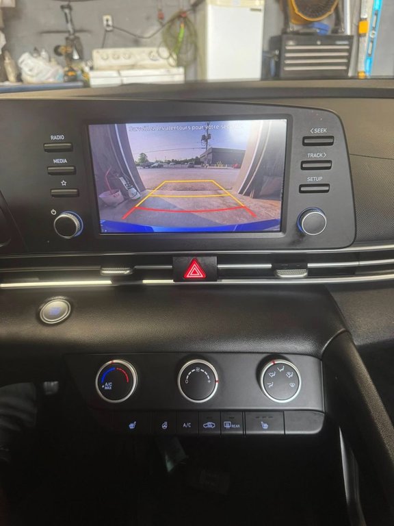 2023 Hyundai Elantra Preferred in Hawkesbury, Ontario - 17 - w1024h768px