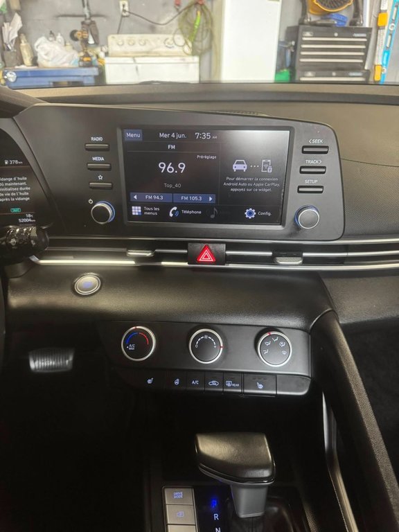 2023 Hyundai Elantra Preferred in Hawkesbury, Ontario - 14 - w1024h768px