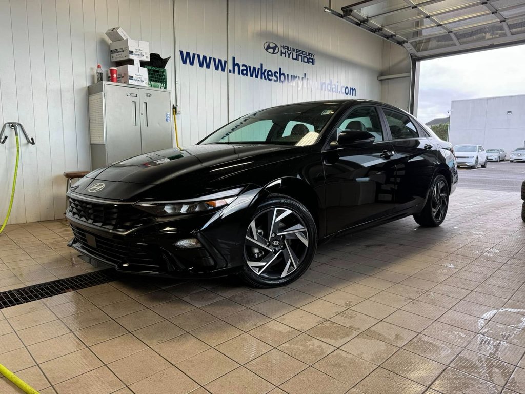 2024 Hyundai Elantra Luxury in Hawkesbury, Ontario - 1 - w1024h768px