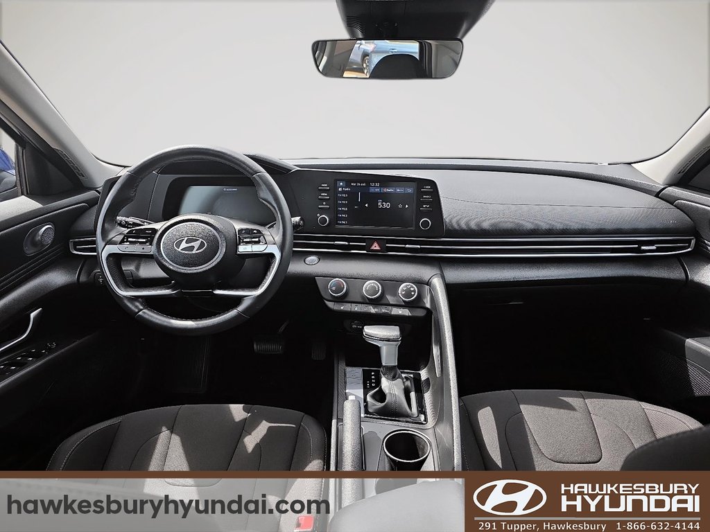 2024 Hyundai Elantra Preferred in Hawkesbury, Ontario - 11 - w1024h768px