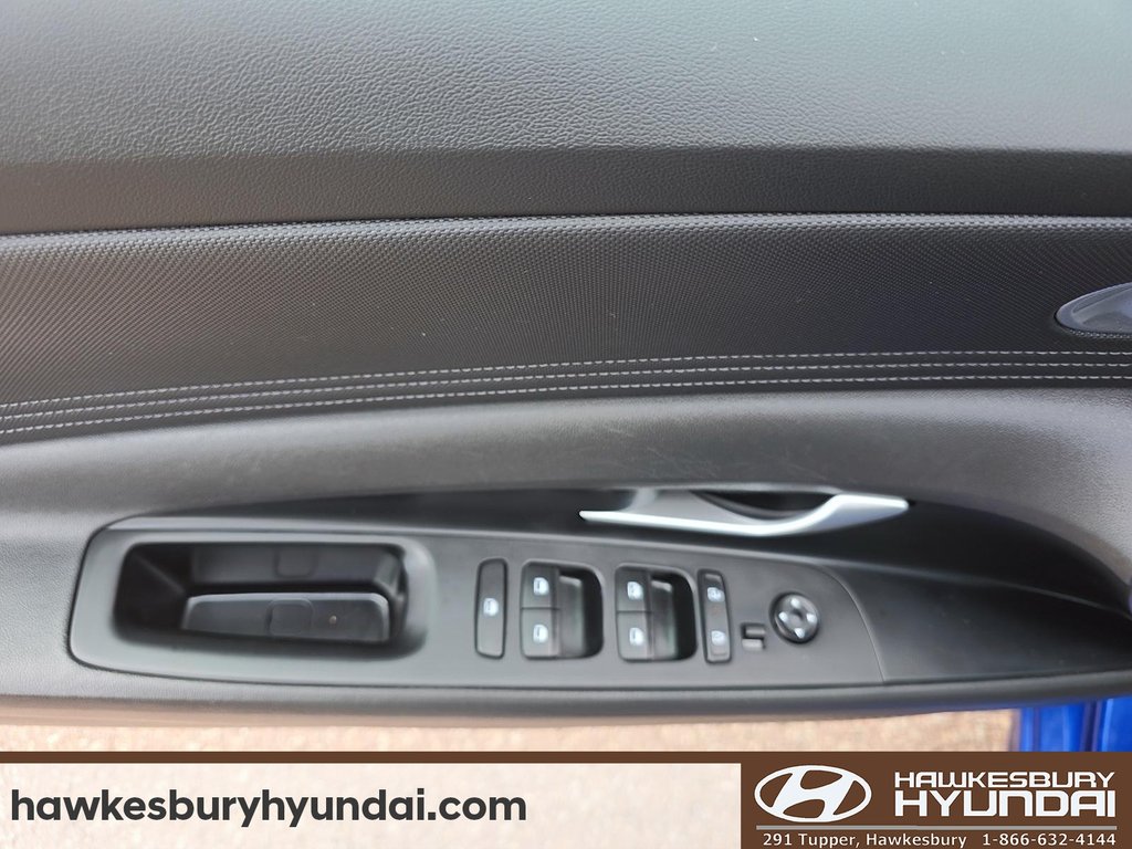 2024 Hyundai Elantra Preferred in Hawkesbury, Ontario - 12 - w1024h768px