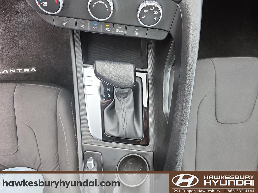 2024 Hyundai Elantra Preferred in Hawkesbury, Ontario - 17 - w1024h768px