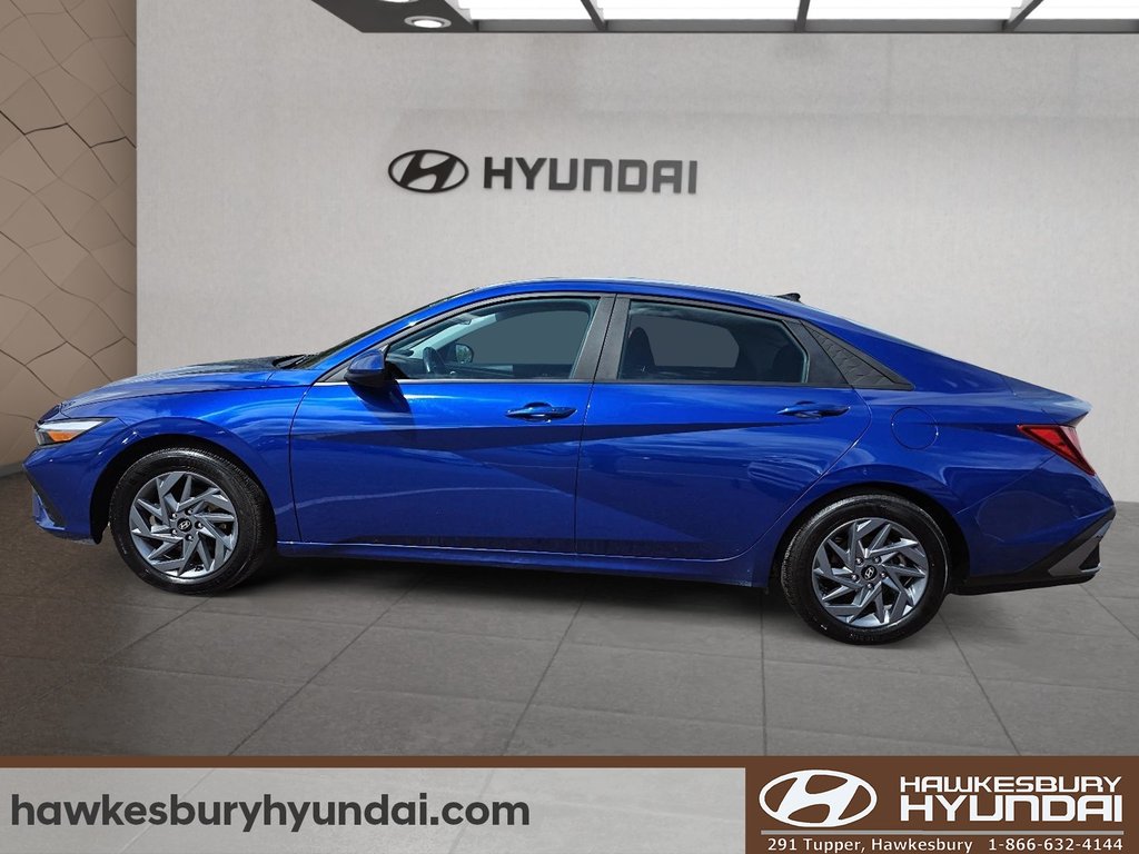 2024 Hyundai Elantra Preferred in Hawkesbury, Ontario - 5 - w1024h768px