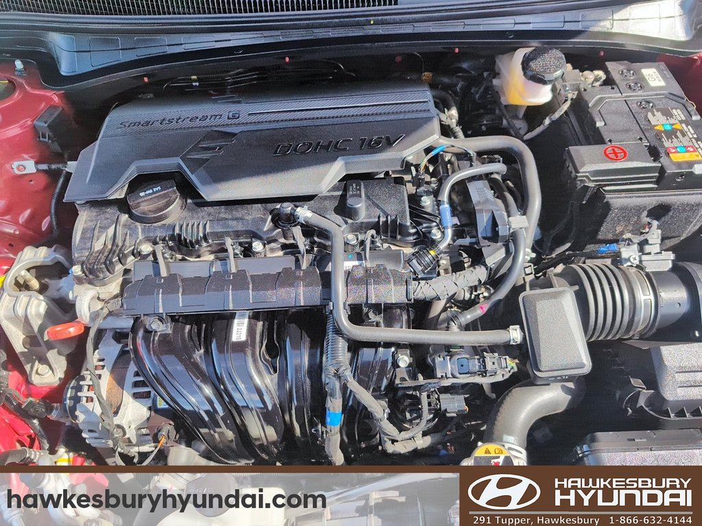 2024 Hyundai Elantra Preferred in Hawkesbury, Ontario - 8 - w1024h768px
