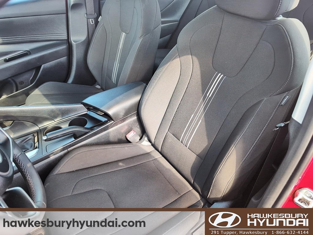 2024 Hyundai Elantra Preferred in Hawkesbury, Ontario - 9 - w1024h768px